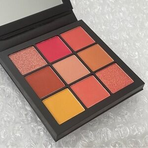 NIB Huda Beauty Coral Obsessions Palette | Eyeshadow| Warm Tones